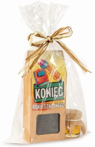 Zestaw prezentowy dla nauczyciela na zakończenie roku. Herbata z czekoladą i miodem