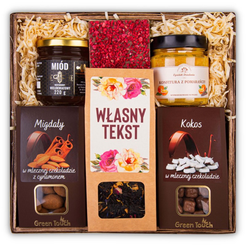 Kosz prezentowy personalizowany z herbatą i słodyczami (5).jpg