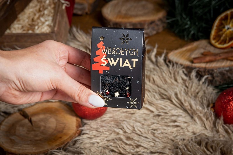 Świąteczny kosz prezentowy 4 (1).jpg