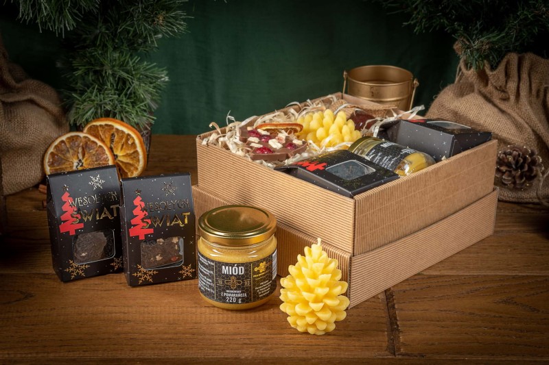 Świąteczny kosz prezentowy 4 (3).jpg