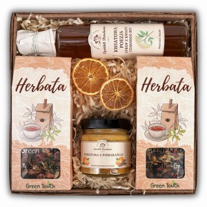 Kosz prezentowy z naturalnymi przetworami i herbatą