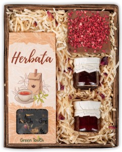 Mały kosz prezentowy upominek z herbatą, czekoladą i konfiturkami