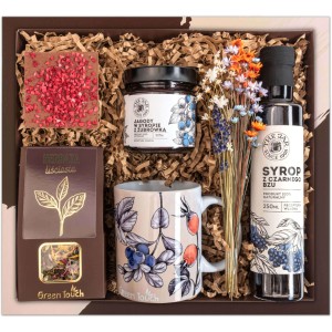 Kosz prezentowy zestaw herbata z kubkiem i przetworami. Pudełko prezentowe