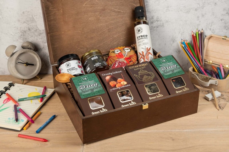Zestaw prezentowy dla nauczyciela prezent w skrzynce (4).JPG