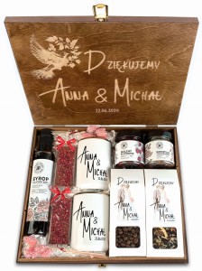 Skrzynka prezentowa duży zestaw prezentowy podziękowania dla rodziców kubki kawa grawer