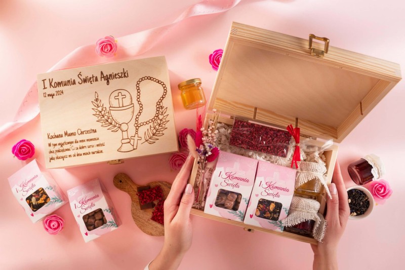 podziekowanie pierwsza komunia prezent skrzynka z grawerunkiem (11).jpg