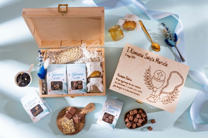 podziekowanie pierwsza komunia prezent skrzynka z grawerunkiem (14).jpg