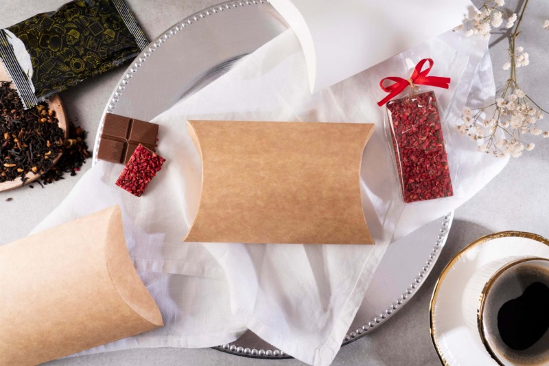 Box prezentowy prezent dla firm zestaw herbata kawa czekolada prezent upominek Pillow Gift (14).jpg