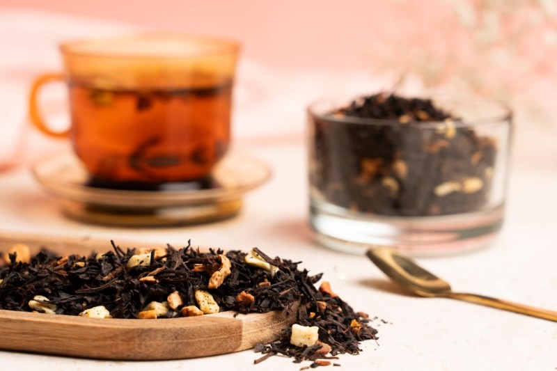 Prezent na dzien babci herbata czarna szarlotka w pudelku z nadrukiem 60 g (1).jpg