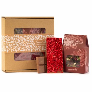 Zestaw prezentowy upominek pudełko z herbatą i czekoladką. Prezent na dzień kobiet na walentynki
