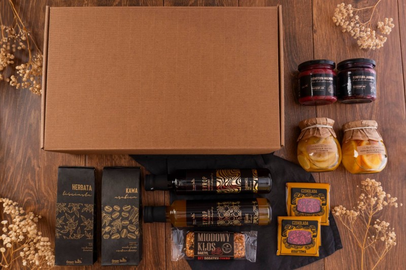 Duzy zestaw prezentowy kosz herbata kawa syropy czekolady cytryny konfitury (2).jpg