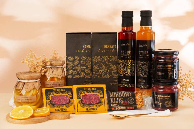 Duzy zestaw prezentowy kosz herbata kawa syropy czekolady cytryny konfitury (3).jpg