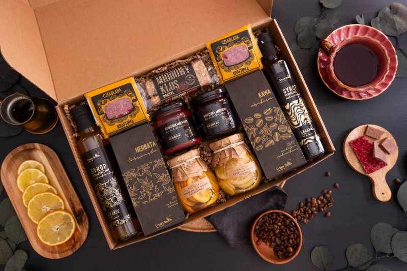 Duzy zestaw prezentowy kosz herbata kawa syropy czekolady cytryny konfitury (5).jpg