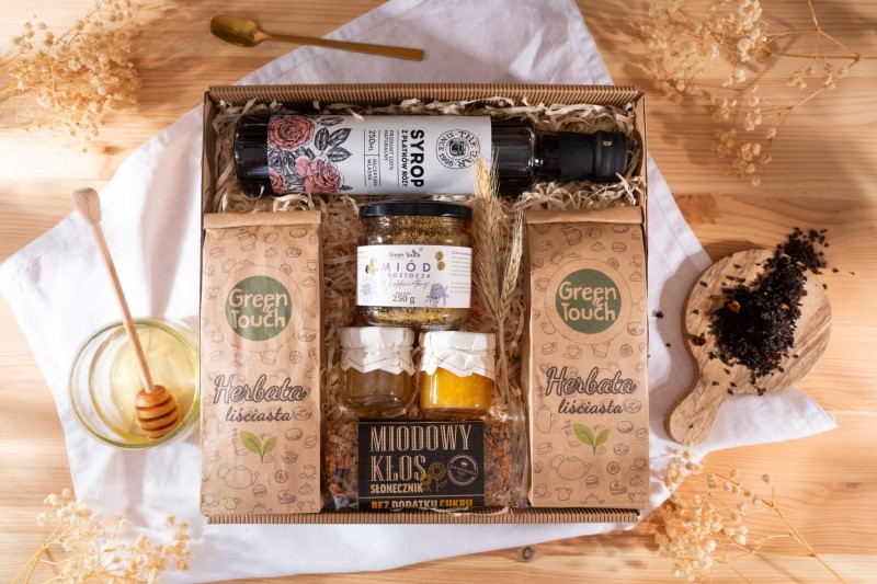 Kosz prezentowy prezent zestaw herbat owocowych syrop różany cytryna miód (6).jpg