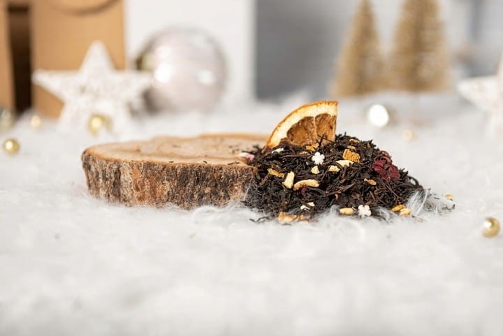 Herbata czarna Zimowy Czas 50 g świąteczna z pomarańczą hibiskus śnieżynki (4).jpeg