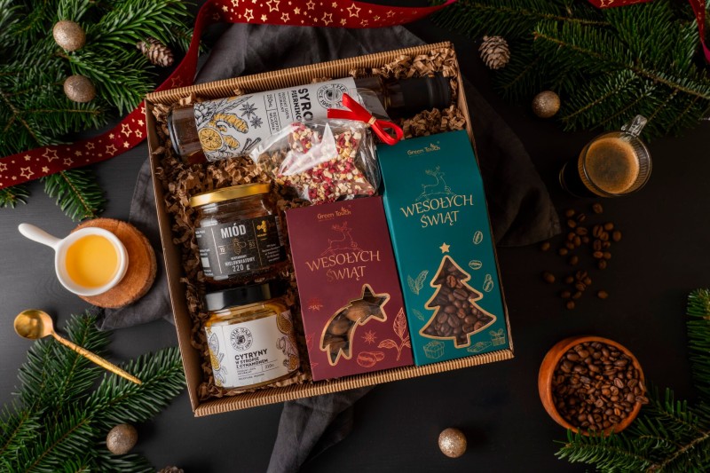 Świąteczny KOSZ PREZENTOWY zestaw na prezent kawa słodycze syrop miód box (3).jpg