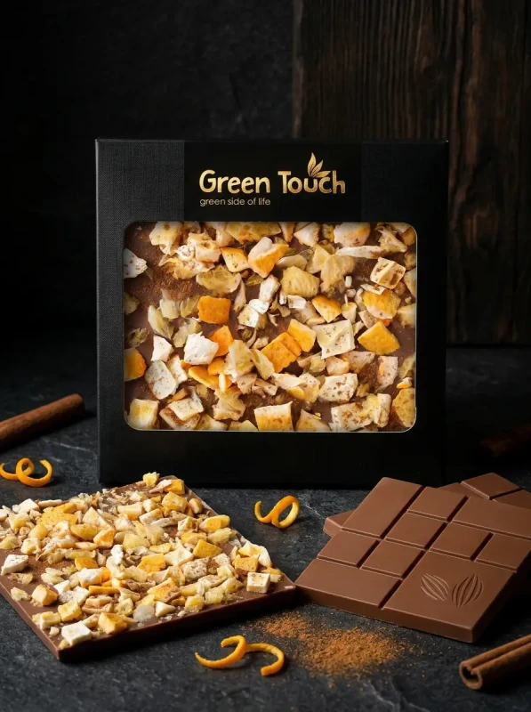 CZEKOLADA MLECZNA ŚWIĄTECZNA POMARAŃCZA LIOFILIZOWANA I CYNAMON 85 g  KRAFT