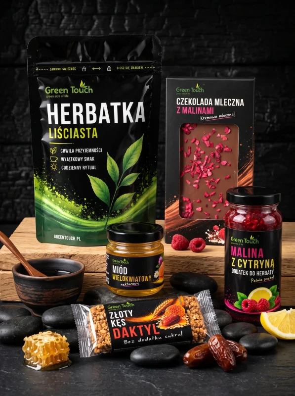 Zestaw prezentowy z czarną herbatą, miodem, maliną z cytryną, czekoladą mleczną i batonem