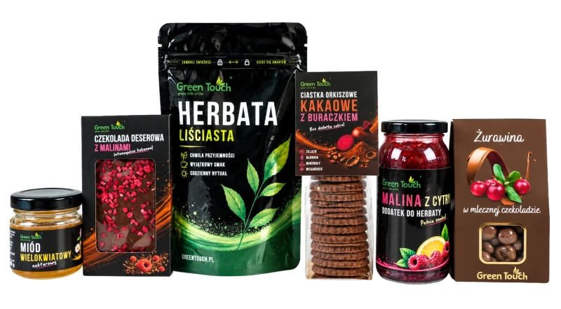 Kosz prezentowy z czarną herbatą, miodem, maliną z cytryną, czekoladą deserową i żurawiną