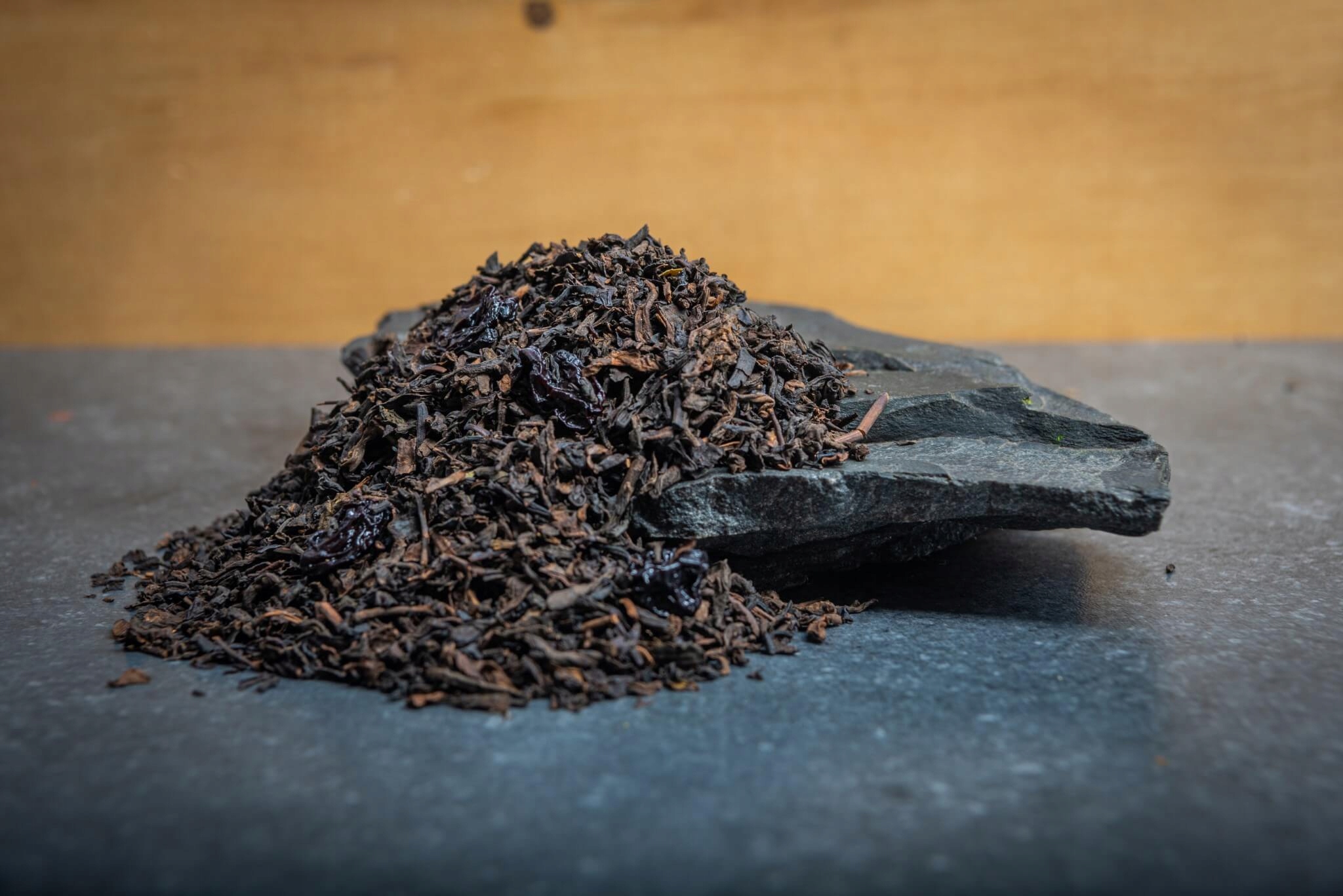 Herbata czerwona PU-ERH WIŚNIE W RUMIE 50 g Z KANDYZOWANYMI WIŚNIAMI (2).jpeg