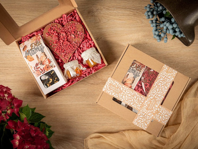 Kosze prezentowe dla mamy – pomysł na wyjątkowy i elegancki upominek
