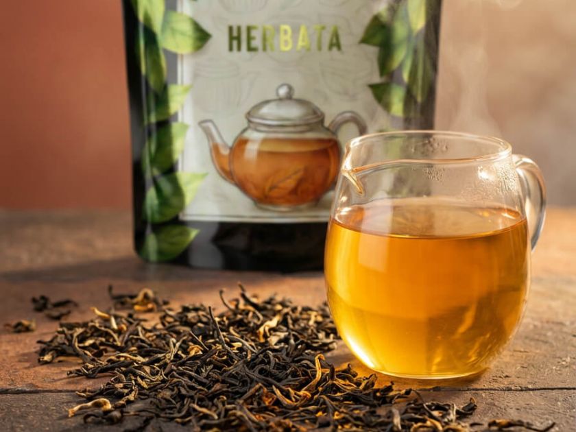 Herbaty liściaste – jak wybrać dobry gatunek i odkryć pełnię smaku?
